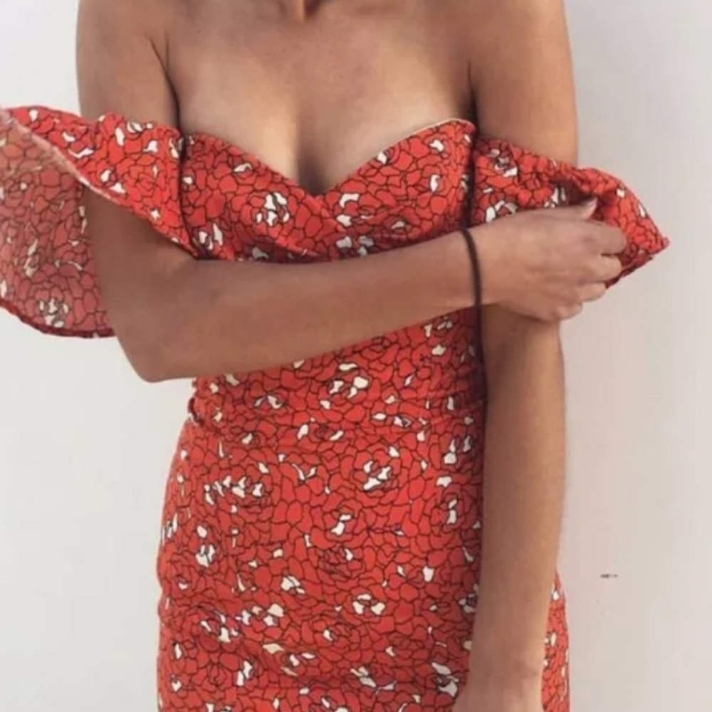 FORM FITTING DRESS - Picture 4 of 8